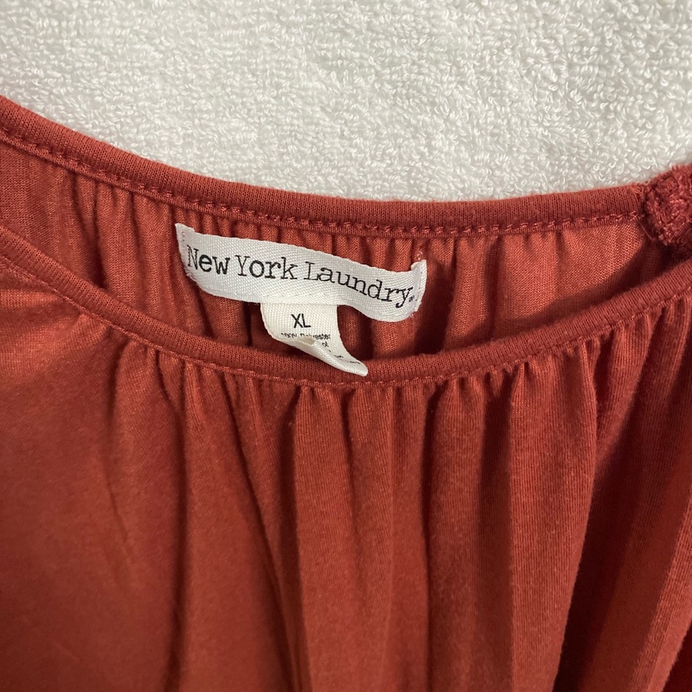 New York Laundry top